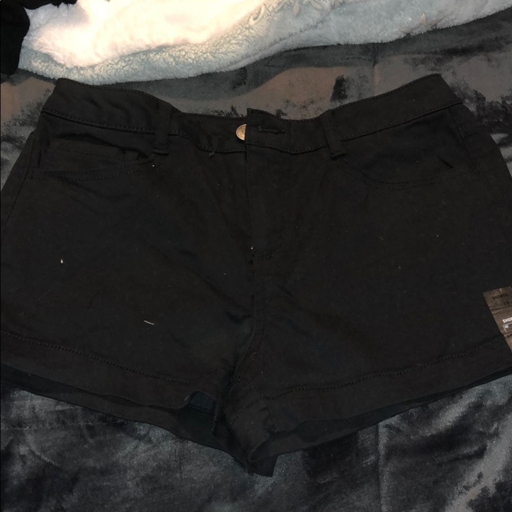 *BRAND NEW* black jean shorts